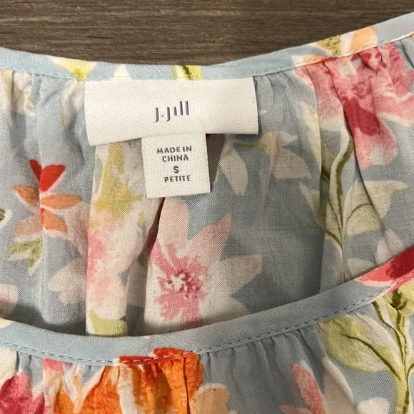J. Jill Open Shoulder Light Blue Floral Blouse Like New - Picture 3 of 8